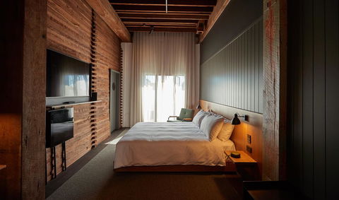 The Premier Mill Hotel - Australian Directory 1