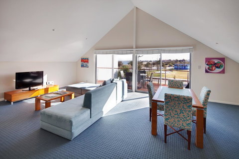 Seashells Mandurah - Australian Directory 3