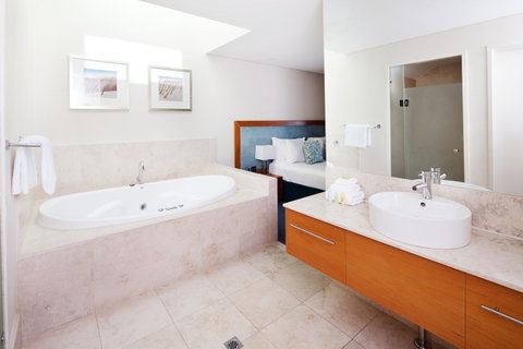 Seashells Mandurah - Australian Directory 31