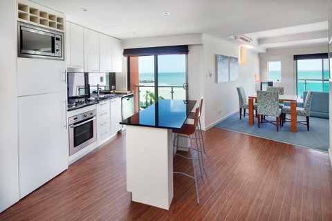 Seashells Mandurah - Australian Directory 11