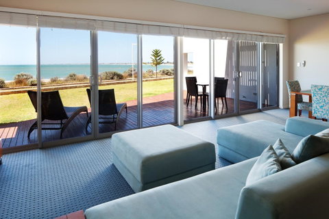 Seashells Mandurah - Australian Directory 6