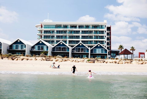 Seashells Mandurah - Australian Directory 30