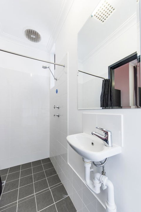 Billabong Backpackers Resort - Australian Directory 6