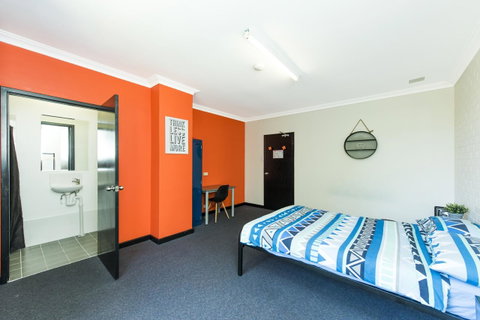 Billabong Backpackers Resort - Australian Directory 10