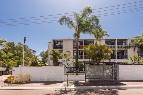 Billabong Backpackers Resort - Australian Directory 33