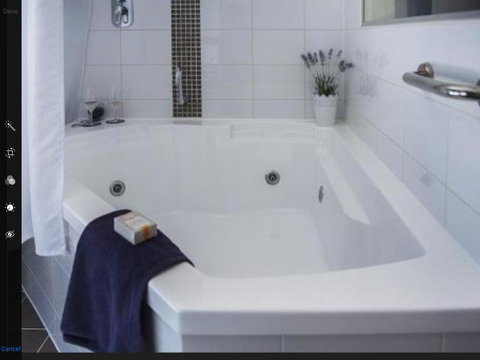 Charming Inner City Apartment - Australian Directory 12