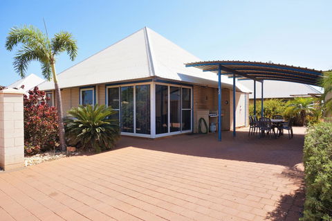 Osprey Holiday Village Unit 122 2 Bedroom - Australian Directory 0