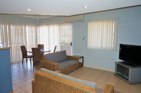 Osprey Holiday Village Unit 122 2 Bedroom - Australian Directory 3