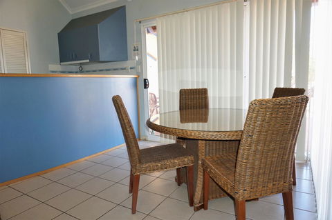 Osprey Holiday Village Unit 122 2 Bedroom - Australian Directory 4