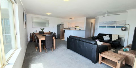 Sandcastles Beachfront Luxury Retreat Apartment - Australian Directory 16