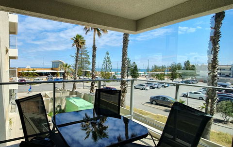 Sandcastles Beachfront Luxury Retreat Apartment - Australian Directory 15