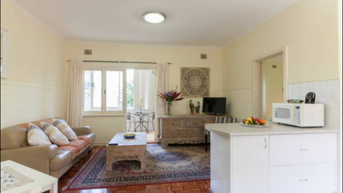 Broadway Apartments - Australian Directory 18