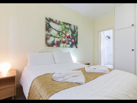 Broadway Apartments - Australian Directory 0