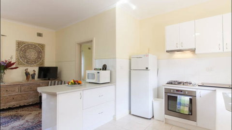 Broadway Apartments - Australian Directory 19