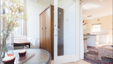 Broadway Apartments - Australian Directory 23