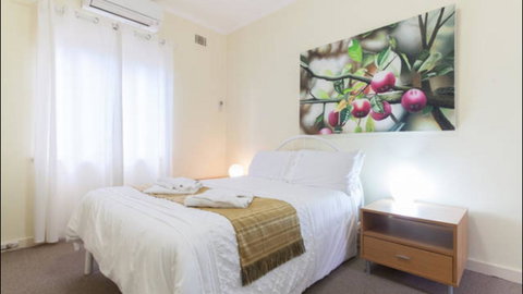 Broadway Apartments - Australian Directory 29