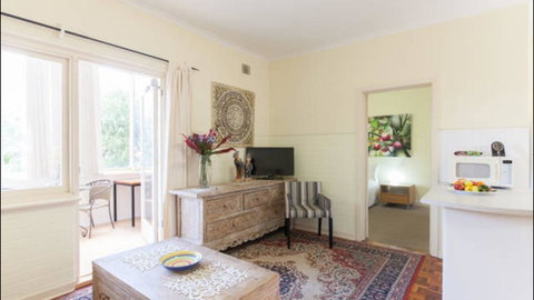 Broadway Apartments - Australian Directory 12