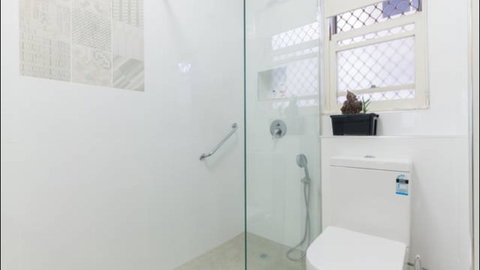 Broadway Apartments - Australian Directory 4
