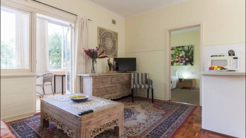 Broadway Apartments - Australian Directory 16
