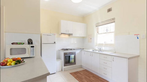 Broadway Apartments - Australian Directory 21