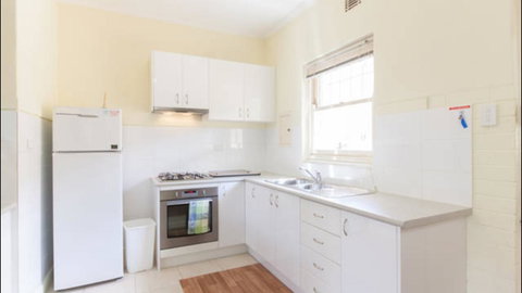 Broadway Apartments - Australian Directory 20