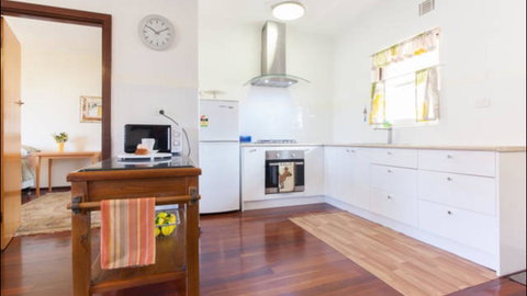 Broadway Apartments - Australian Directory 11