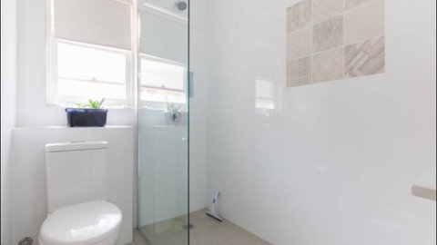Broadway Apartments - Australian Directory 25