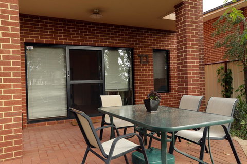 230 Alice Street - Australian Directory 8