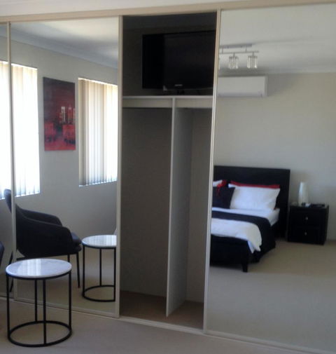 Aaratti House - Australian Directory 5