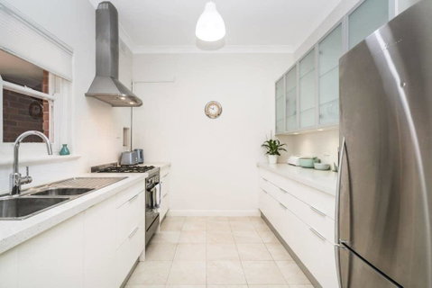 Light Bright, Quality River Views! Free Parking - Australian Directory 33