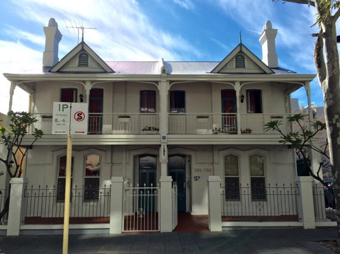 Hay Street Traveller\'s Inn - Australian Directory 0