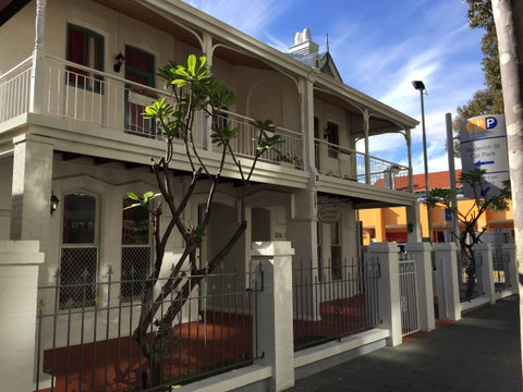 Hay Street Traveller\'s Inn - Australian Directory 12