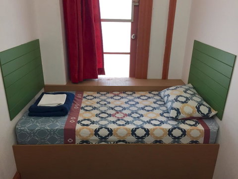 Hay Street Traveller\'s Inn - Australian Directory 21