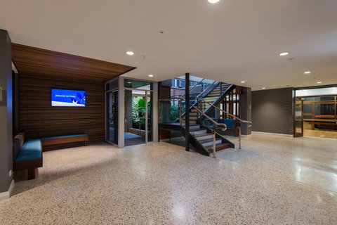 Trinity On Hampden - Australian Directory 6