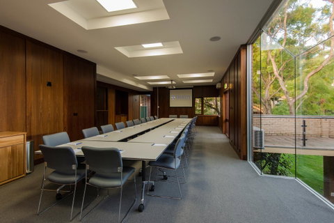 Trinity On Hampden - Australian Directory 5