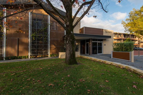 Trinity On Hampden - Australian Directory 3
