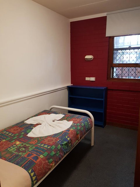 Townsend Lodge - Australian Directory 6