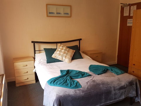 Townsend Lodge - Australian Directory 23