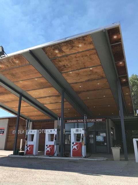 EUCLA MOTOR HOTEL - Australian Directory 34