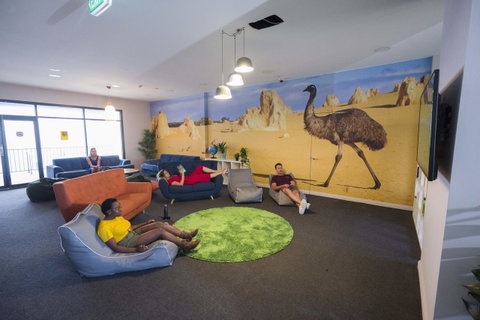 Perth City YHA - Australian Directory 16