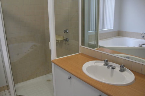 Mandurah Ocean Marina Chalets - Australian Directory 25