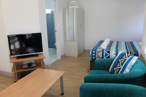 Mandurah Ocean Marina Chalets - Australian Directory 34
