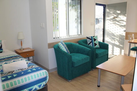 Mandurah Ocean Marina Chalets - Australian Directory 33