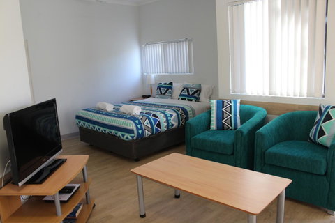 Mandurah Ocean Marina Chalets - Australian Directory 9