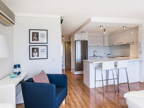 South Perth Deluxe Apartment - Australian Directory 2