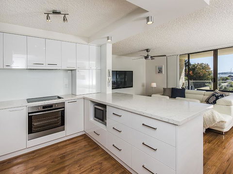 South Perth Deluxe Apartment - Australian Directory 4