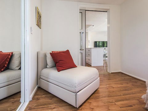 South Perth Deluxe Apartment - Australian Directory 40