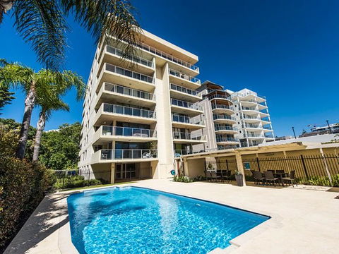 South Perth Deluxe Apartment - Australian Directory 42