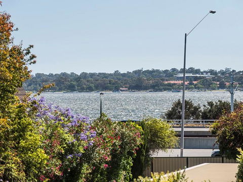 South Perth Deluxe Apartment - Australian Directory 26