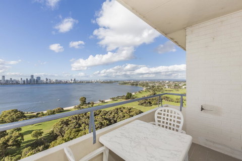 High Tor Apartment 135 - Australian Directory 9